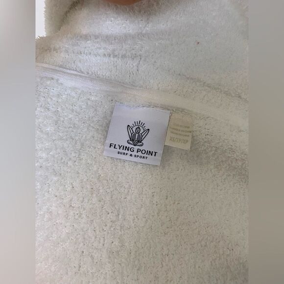 White Spa Luxurious Robe by Flying Point - Picture 5 of 7